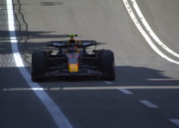 Sergio Pérez consigue primer triunfo en Sprint en el trazado de Bakú