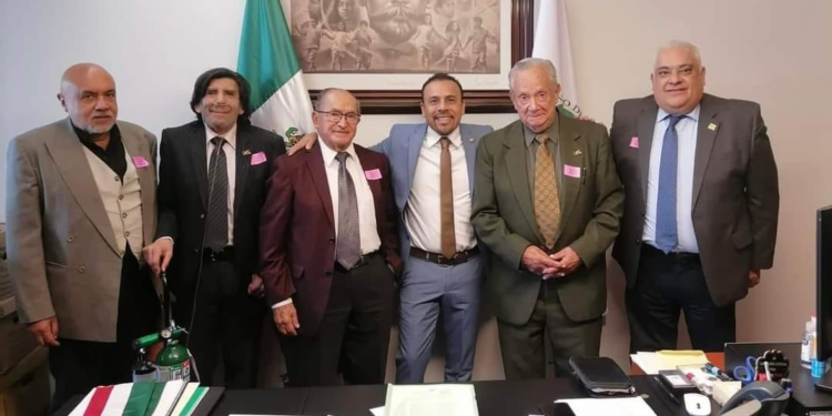 Promisoria reunión de reporteros de deportes en el senado de la República