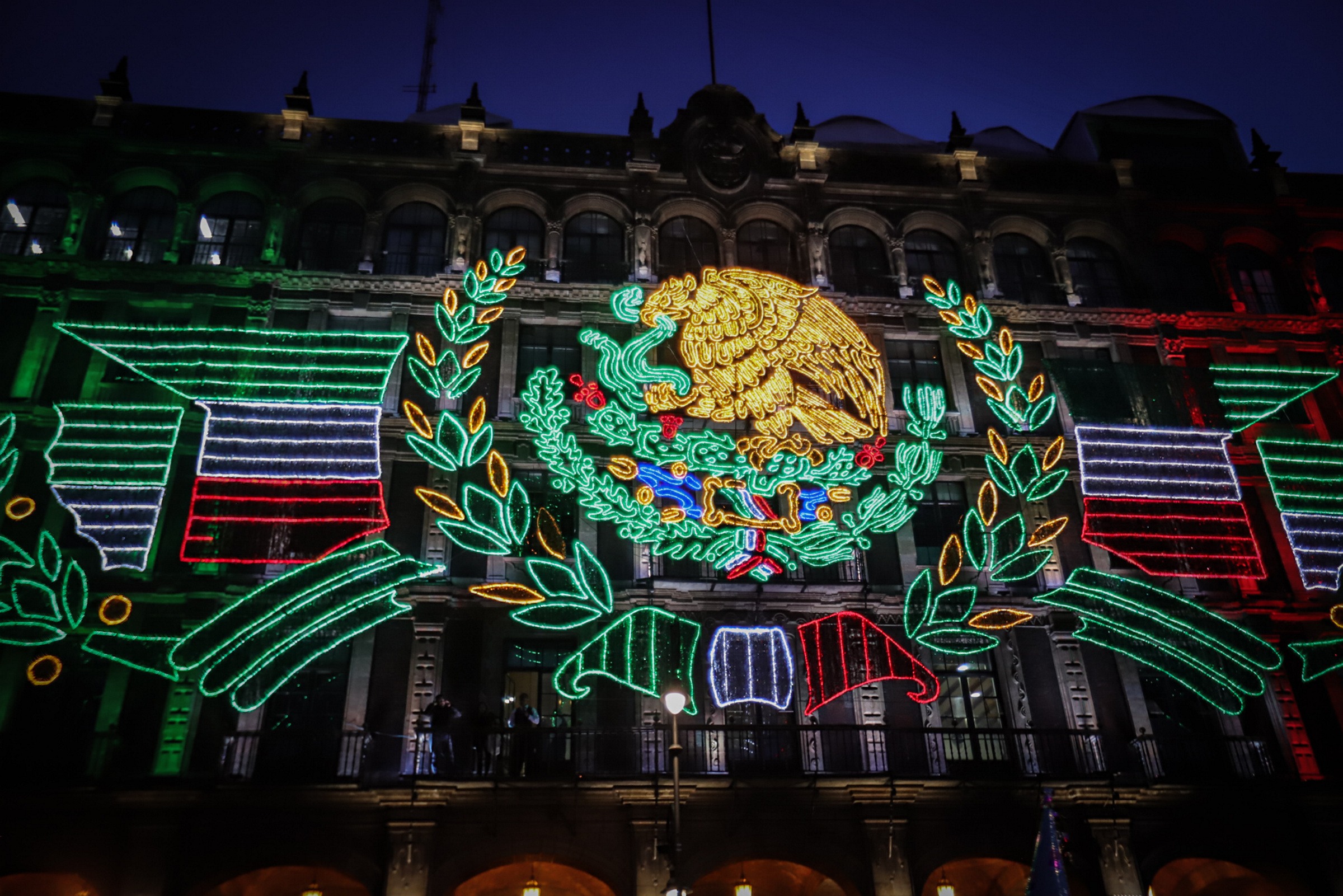 Vigilarán 2 mil 900 policías y 110 autos evento del Grito de Independencia y Desfile Militar en el Zócalo