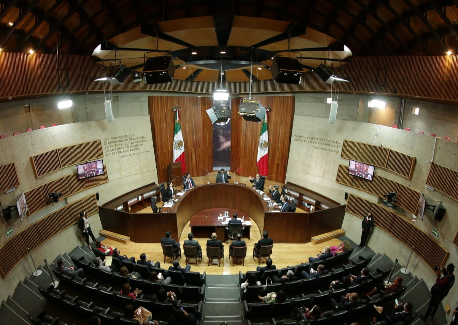 Tabe violó veda electoral