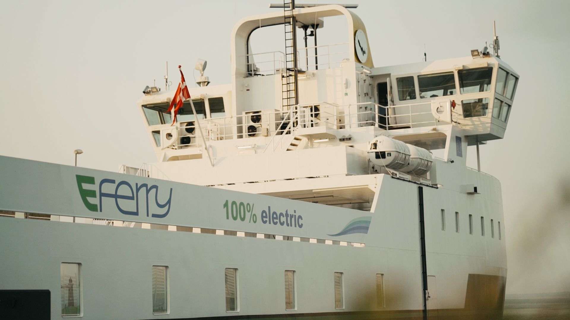Ellen, el ferry eléctrico que navega 92 kilómetros con baterías