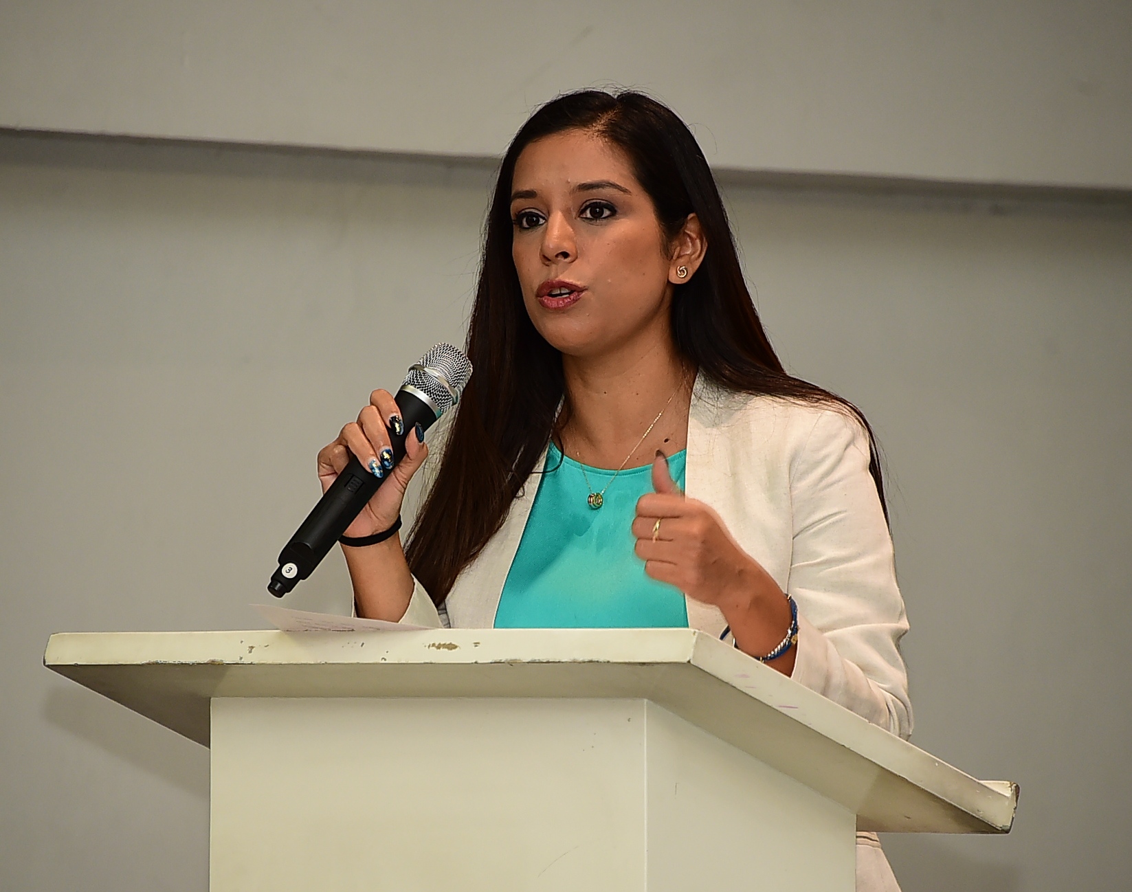 Agua, un problema de altos costos en la capital