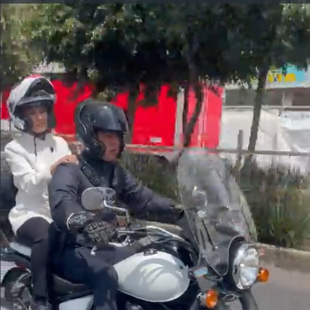 Sheinbaum, de articulista a motociclista y hasta coordinadora del C5