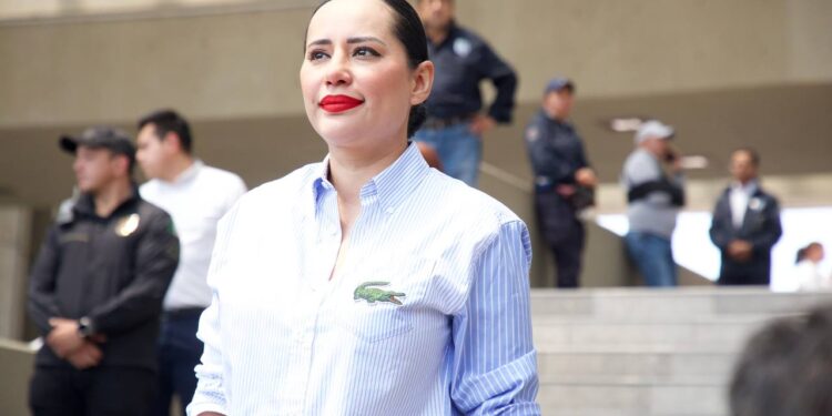 Sandra Cuevas realizará consulta en redes sociales para la reapertura de La Polar