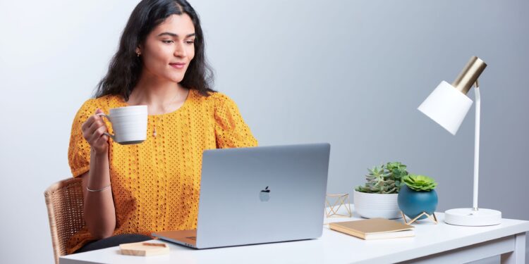 Empleados buscan una modalidad remota más que el regreso a las oficinas: HubSpot