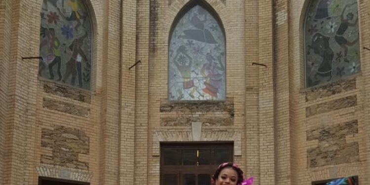 Niños de casas hogares encontrarán un hogar en la danza, según Carmen Gtz.