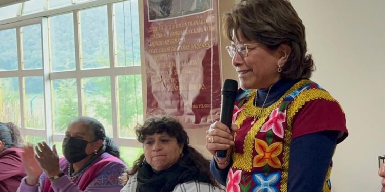 Martha Ávila le responde a panistas: "no me pueden prohibir que le rinda cuentas a la gente"