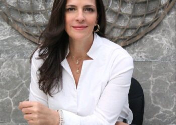 Adriana Azuara, experta en belleza y bienestar, explica cómo enfrentarse al cambio de estación en la piel