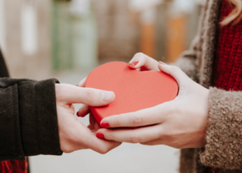 Adsmovil: Así serán los hábitos de consumo para la celebración de San Valentín 2024 en México