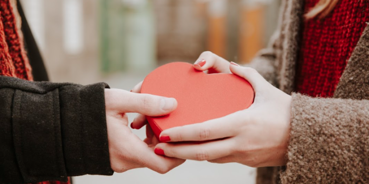 Adsmovil: Así serán los hábitos de consumo para la celebración de San Valentín 2024 en México