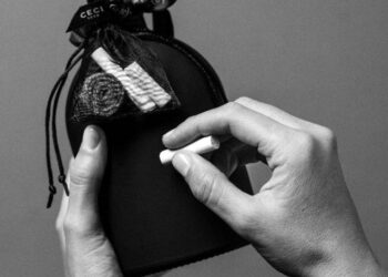 El famoso Lambrusco de Cantine Ceci,  ahora disponible en una botella-pizarra