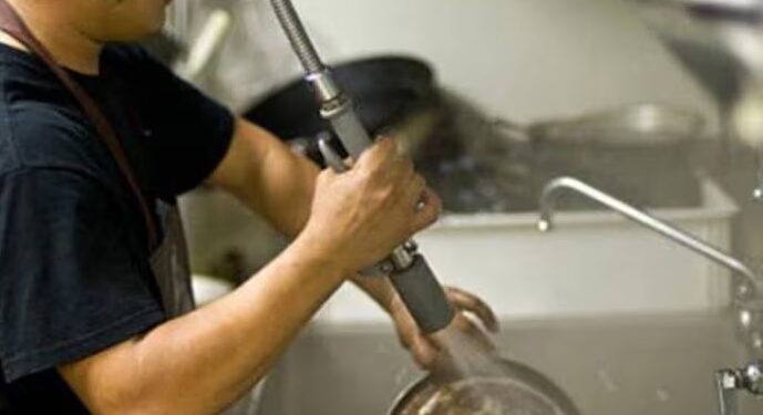 Crisis del agua: Además de pagar el servicio público “intermitente”, MIPYMES deben contratar pipas con precios de hasta 2 mil 500 pesos