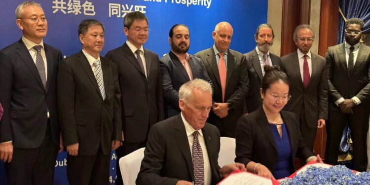 Gansu Hengyuan Dongli New Energy Limited Company participó en la World Future Energy Summit y anunció su plan de inversión industrial