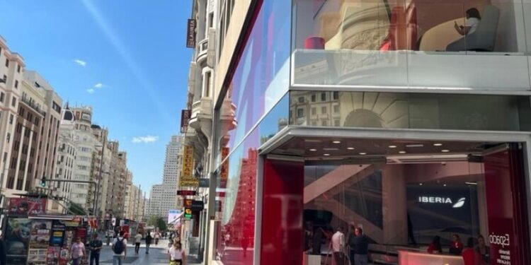Iberia aterriza en el corazón de la Gran Vía