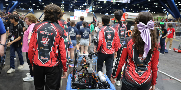 Estudiantes de Tecmilenio desafían los límites de la creatividad en FIRST InShow