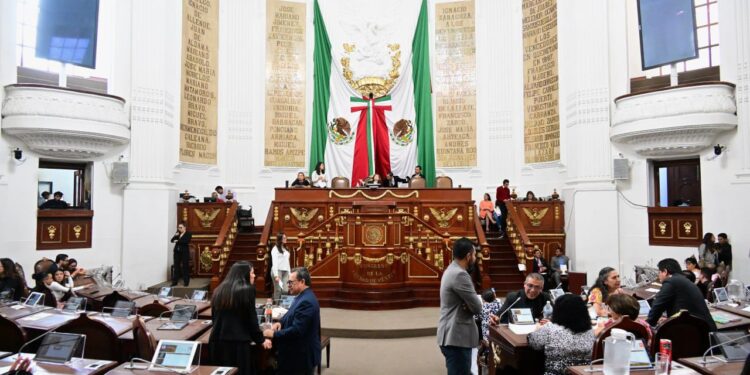 Diputados locales de Morena cierran filas y respaldan a Brugada