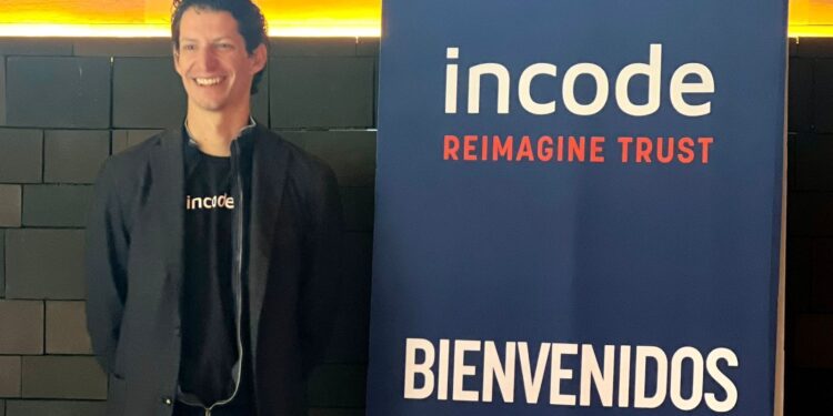 Combatir deep fakes que afectan a la banca digital requiere de tecnología avanzada y estrategia conjunta: Iñigo Castillo de Incode Technologies