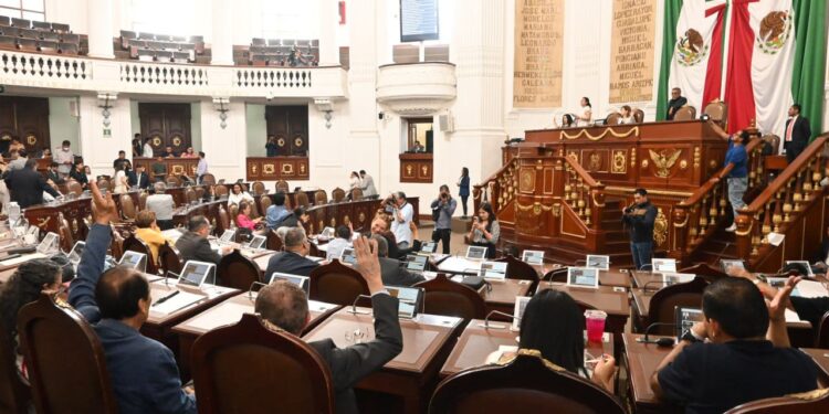 Morenistas rechazan "Ley Tarifazo del Metro"