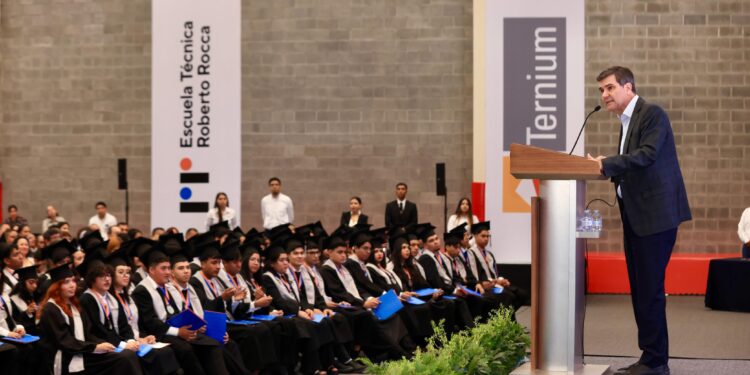 La Escuela Técnica Roberto Rocca gradúa a su sexta generación