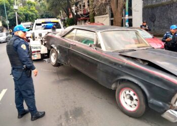 Retiran en Coyoacán casi 3 mil autos chatarra
