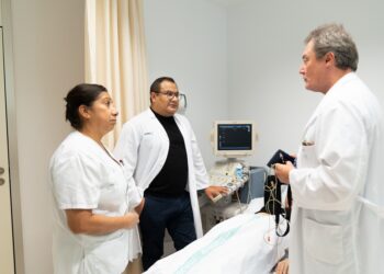 Iberdrola México lanza becas de especialización en urología para personal médico y de enfermería