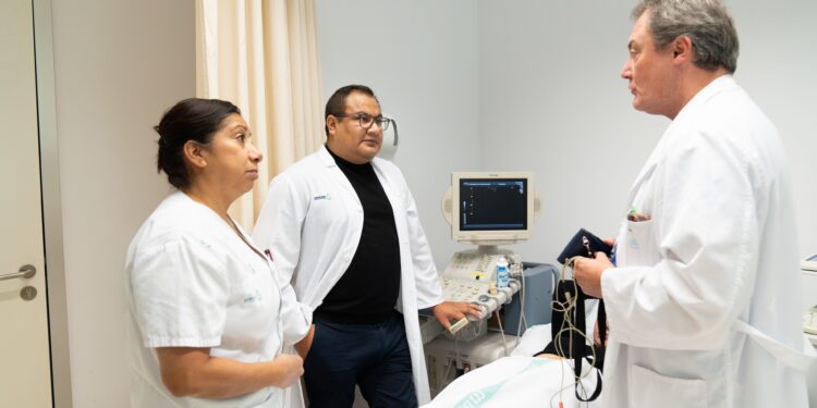 Iberdrola México lanza becas de especialización en urología para personal médico y de enfermería