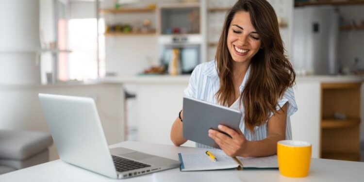 Elizondo determina cuales son los beneficios al comprar una tablet