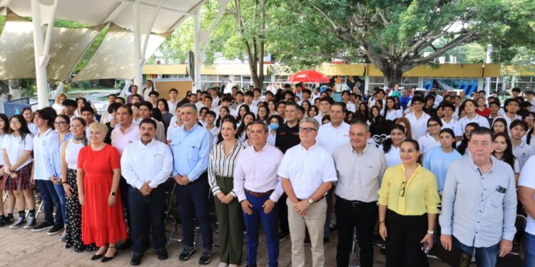 Ternium impulsa un futuro verde junto a la Universidad de Colima