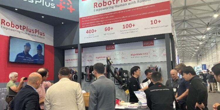 RobotPlusPlus lanza el robot de limpieza HighMate C20 en el SMM 2024, aportando eficiencia y seguridad a la industria marítima