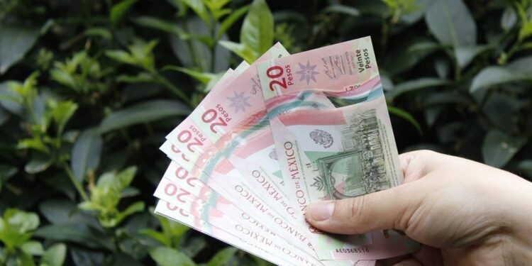 Dólar supera los 20 pesos