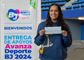 Atletas reciben apoyos económicos en Benito Juárez