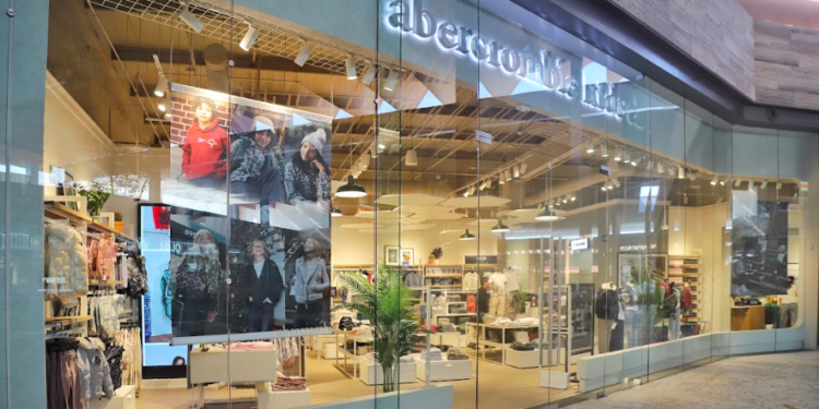 Abercrombie Kids abre sus puertas en Plaza Satélite