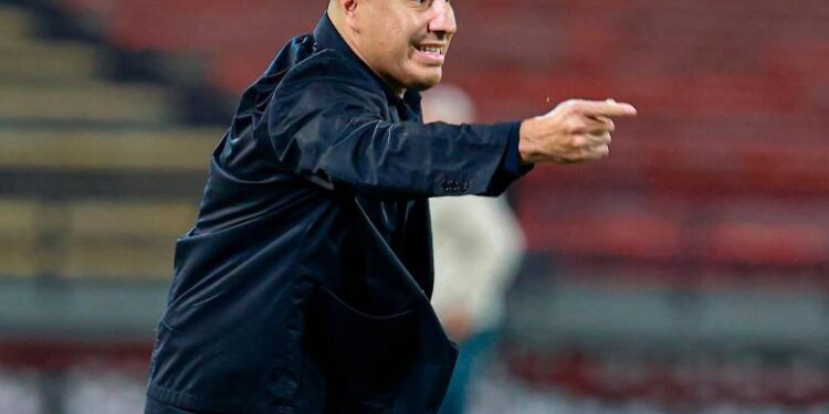 Efraín Juárez enfrentaría multa millonaria y veto por tres años