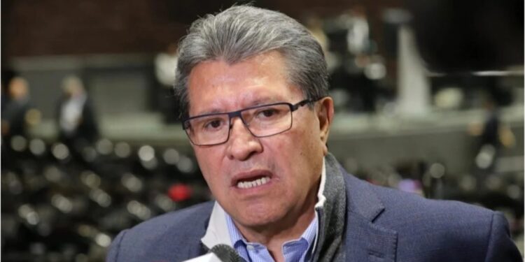 Ricardo Monreal defiende nuevo órgano descentralizado para telecomunicaciones