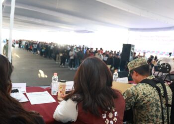 Aleida Alavez llama a jóvenes a honrar a la patria