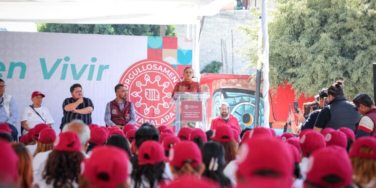 ‘Gorras guindas’ construyen la paz en Iztapalapa