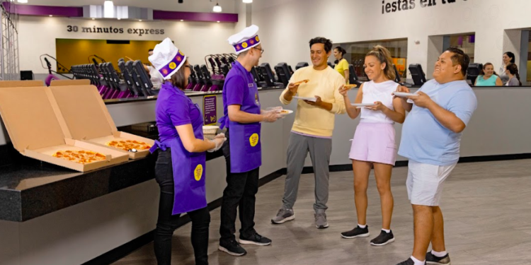 Planet Fitness llega a Punto León, Guanajuato