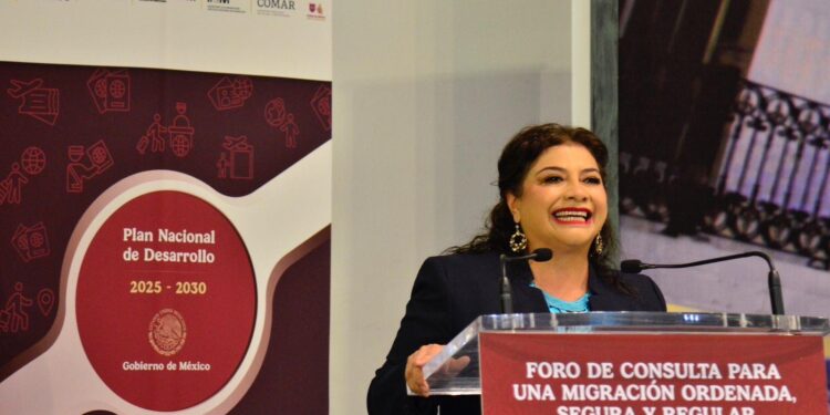 Protección, apoyo y oportunidades ofrece Brugada a migrantes