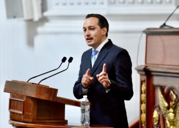 Debate sobre fiesta brava y peleas de gallos debe apegarse a la legalidad: panistas