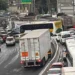 Transportistas bloquean vialidades en Edomex y amenazan con llegar al Zócalo