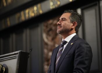 Miguel Ángel Yunes desata un torbellino dentro de Morena