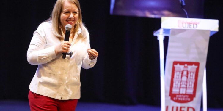 Loretta Ortíz llama a estar a la altura del momento que vive el Poder Judicial