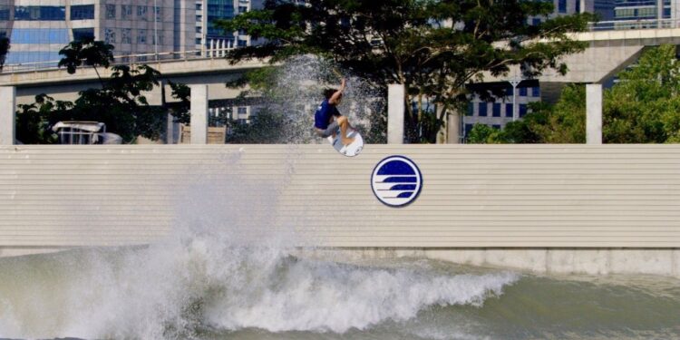 Comienzan las pruebas de PerfectSwell(R) en el exclusivo club de surf de São Paulo