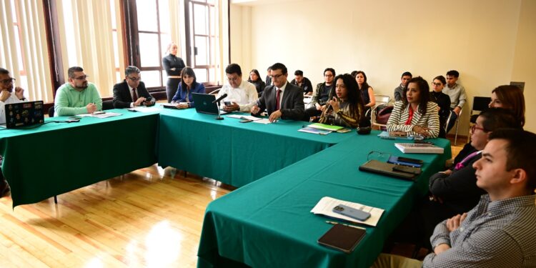 ¡Los Ojos de la Capital!