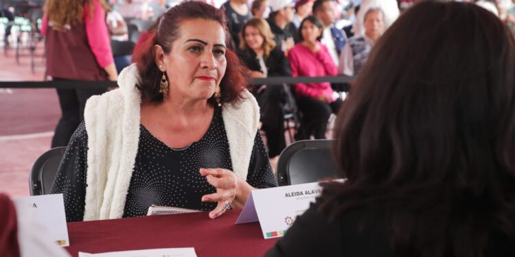 Iztapalapa atiende necesidades de la población en Audiencia Ciudadana