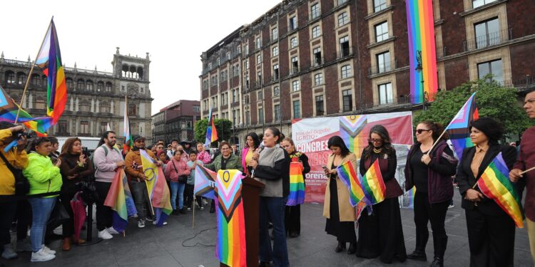 Congreso capitalino reconoce y garantiza derechos de la comunidad LGBTTTIQ+