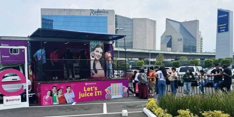 Essence cierra su campaña Let’s juice IT! en México con una explosión de color y sabor