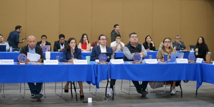 La oposición invisible intenta levantar la voz en un Congreso oficialista