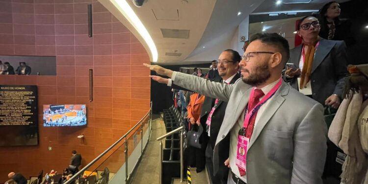 Dr. Salvador Obregón toma protesta como Magistrado Laboral