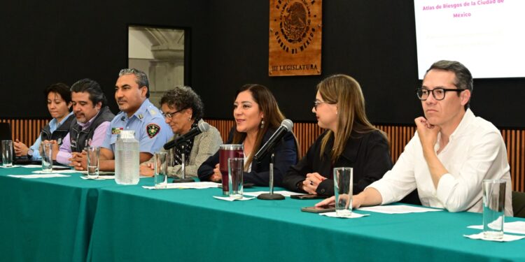 Presentan en el Congreso Atlas de Riesgos